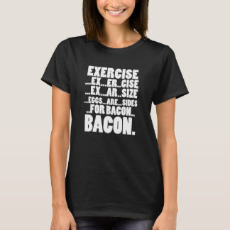 T-shirt exercice au sujet des côtés pour des oeufs de lard