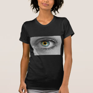 T-shirt Eye recherche la macro de concept du visualiseur