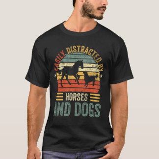 T-shirt Facilement Distrait Par Les Chevaux Et Les Chiens