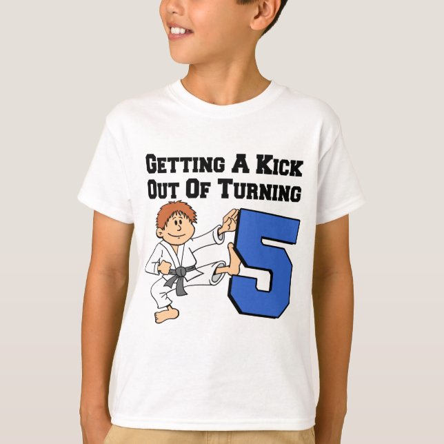 T-shirt Faire Un Kick Sur 5 Thème Karate (Devant)