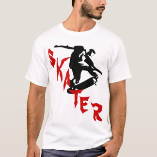 T-shirt faisant de la planche à roulettes