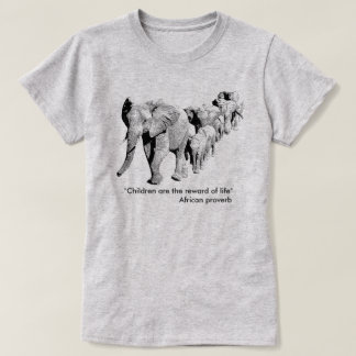 T-shirt Famille d'éléphant dans la faune africaine du