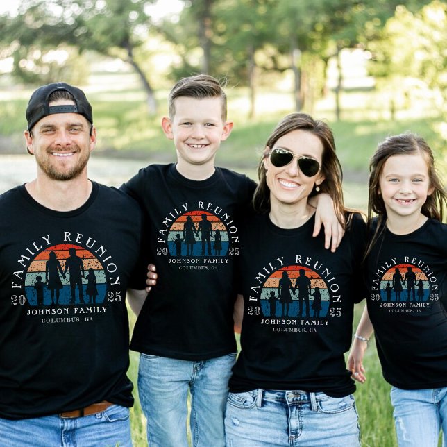 T-shirt Famille Réunion Tenue Mains Rétro Soleil Noir (Family Reunion Holding Hands Retro Sun Black T-Shirt
)