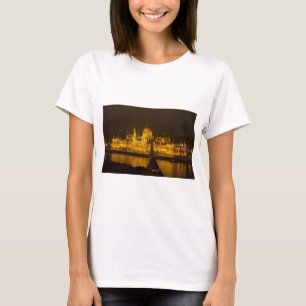 T-shirt Famine Parliament Budapest by night