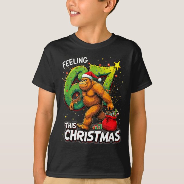 T-shirt Feeling 67 Funny Christmas Bigfoot Holiday  (Devant)