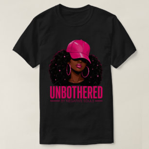 T-shirt Femme aux afro avec casquette rose imperturbable A
