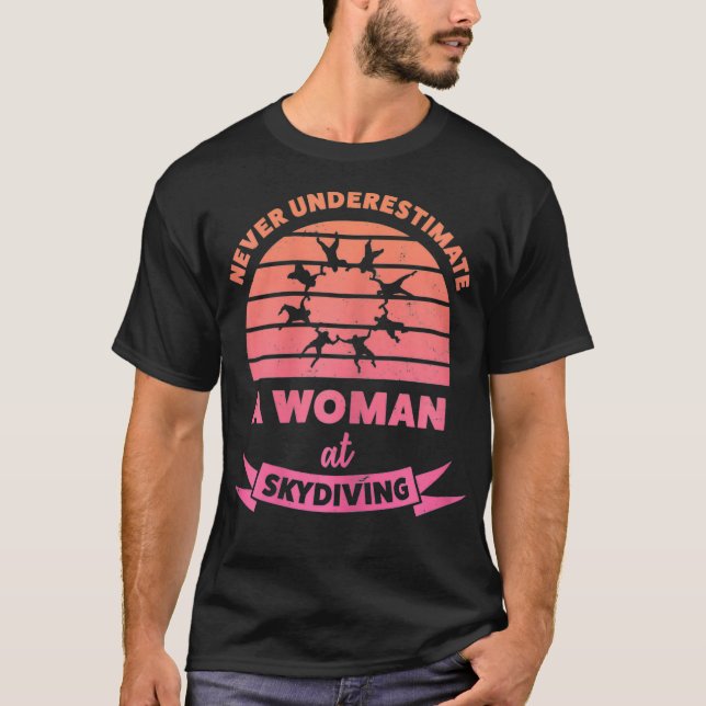 T-shirt Femme Femme à Skydiving Dons Amusants Maman (Devant)