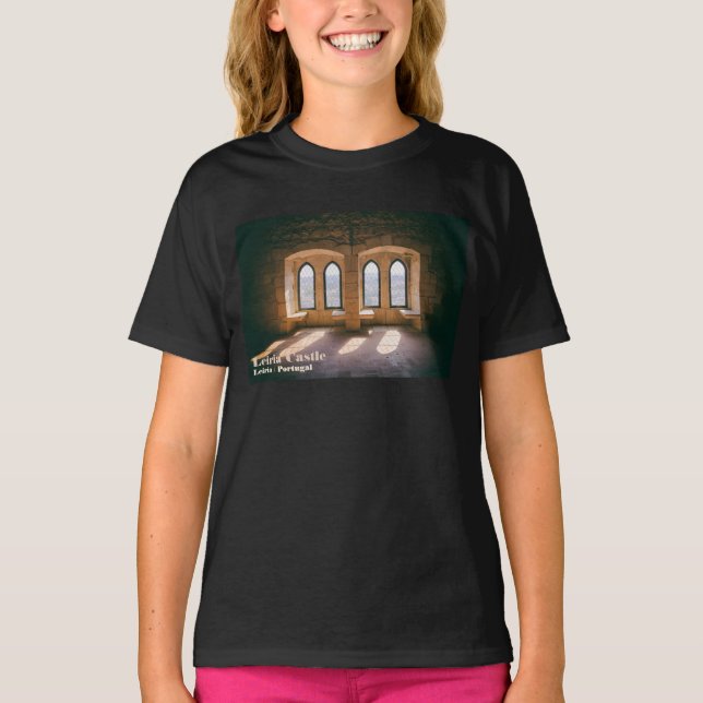 T-shirt Fenêtres gothiques dans Leiria Castle Palatial Res (Devant)
