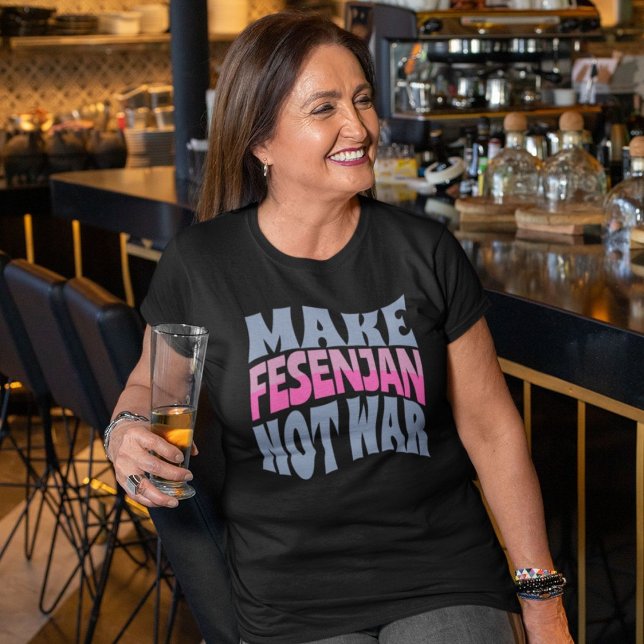 T-shirt Fesenjan pas la guerre | Drôle cadeau persan (Make Fesenjan Not War | Funny Persian Gift T-Shirt)