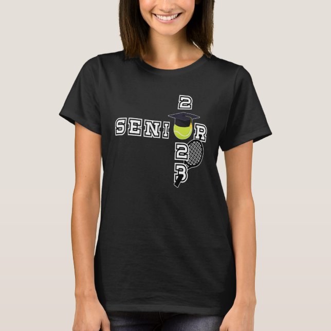 T-shirt Fier Classe de Tennis Senior Graduation Schoo 2023 (Devant)