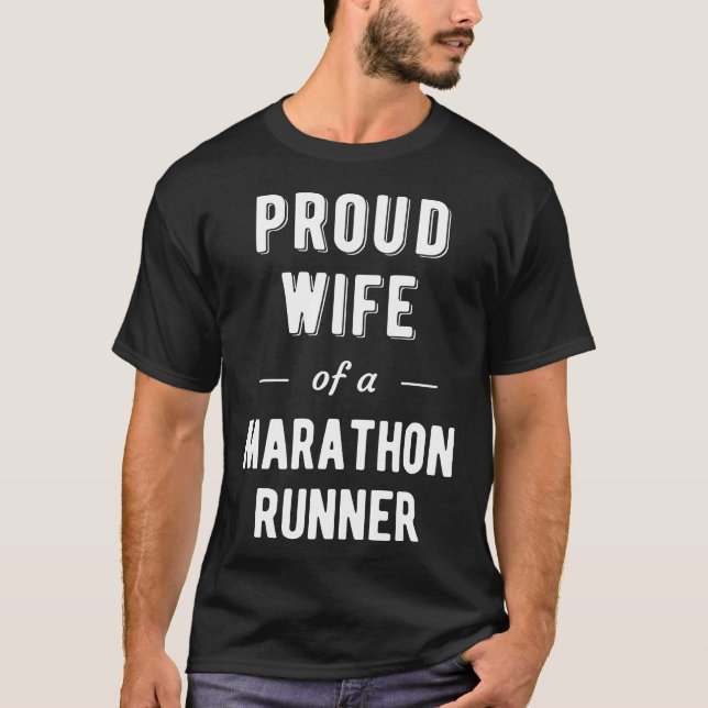 T-shirt Fier épouse d'un coureur de marathon (Devant)
