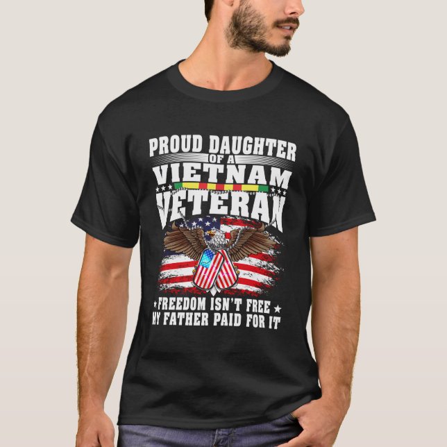 T-shirt Fier Fille D'Un Vétérinaire Du Vietnam - Vétérinai (Devant)