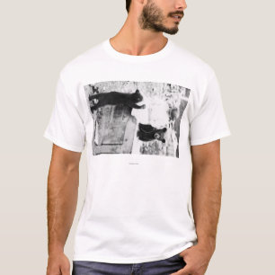 T-shirt Fille jouant avec l'ours CUB dans Seward