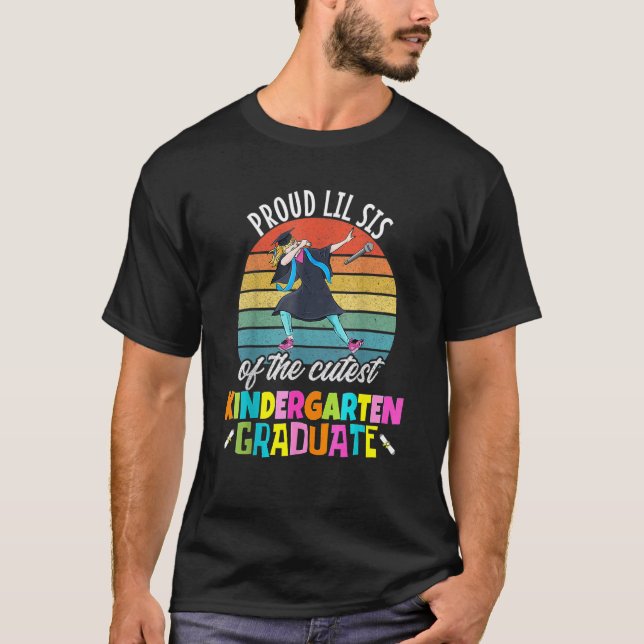 T-shirt Filles Maternelle Graduation Fier Lil Sis Dabbin (Devant)