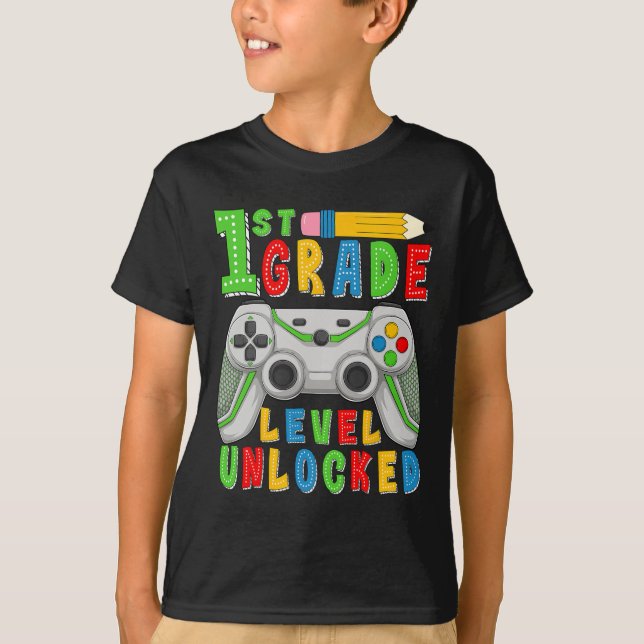 T-shirt First Grade Level Unlocked Ck To School Gamer Boys (Devant)