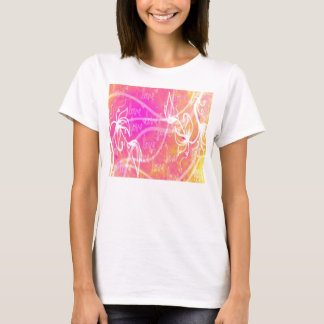 T-shirt floral de l'amour des femmes