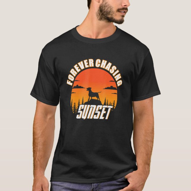 T-shirt Forever Chasing Sunsets Words on Back Trendy Aesth (Devant)