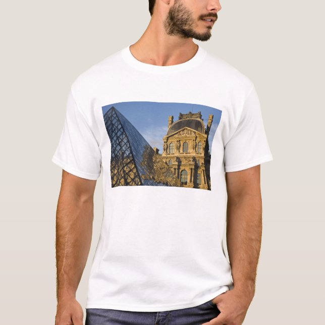 T-shirt France, Paris, le musée du Louvre et la Pyramide, (Devant)