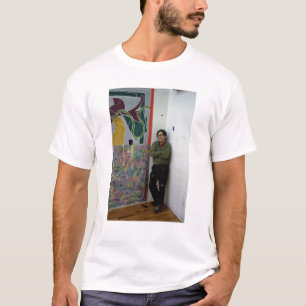 T-shirt Frank Stella près d'un à lui travaille