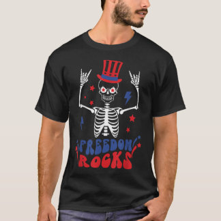T-shirt Freedom Rocks Skeleton American Flag Joyeux 4e de 
