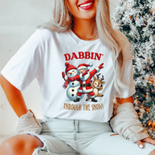 T-shirt Fun Père Noël Dabbing À Travers La Neige