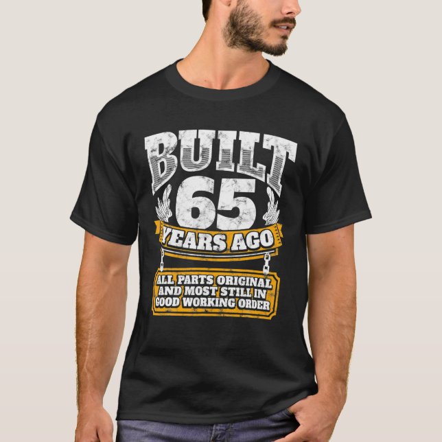 T-shirt Funny 65th Birthday B Day Cadeau disant âge 65 ans (Devant)