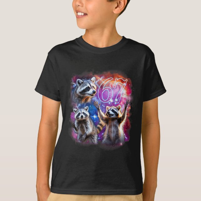 T-shirt Funny 67 Meme Racoon Howling At The Moon Six Seven (Devant)