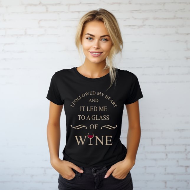 T-shirt Funny cite le célèbre slogan de buveur de vin (Créateur téléchargé)