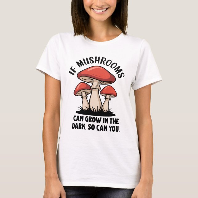 T-shirt Funny Red Mushroom Cartoon Nature Forager Design (Devant)