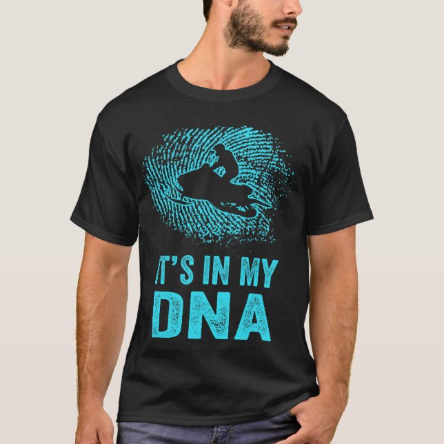 T-shirt Funny Snowmobile It_s dans mon ADN empreintes digi (Devant)