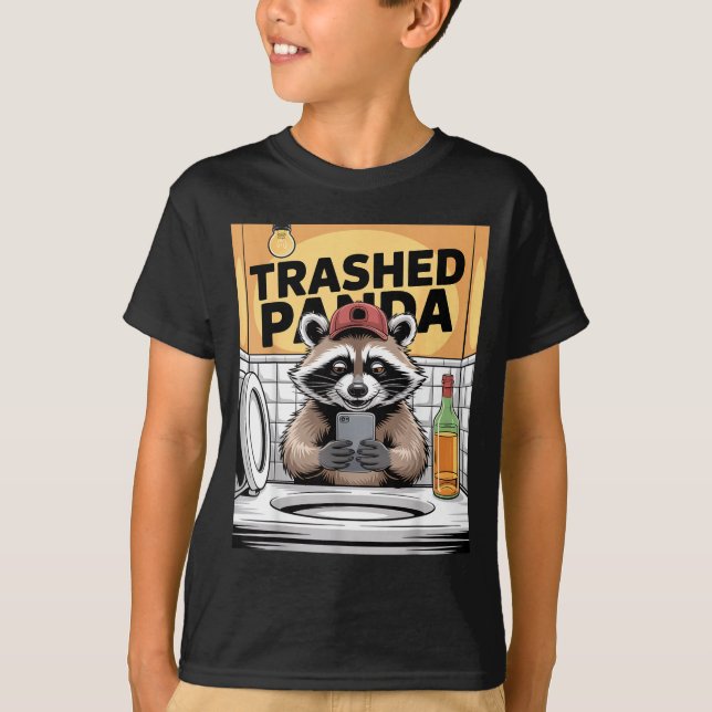 T-shirt Funny Trashed Panda Raccoon Gets Drunk  (Devant)