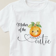 Future maman du petit bébé mandarine mignon