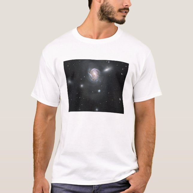 T-shirt Galaxie spirale NGC 4911 (Devant)