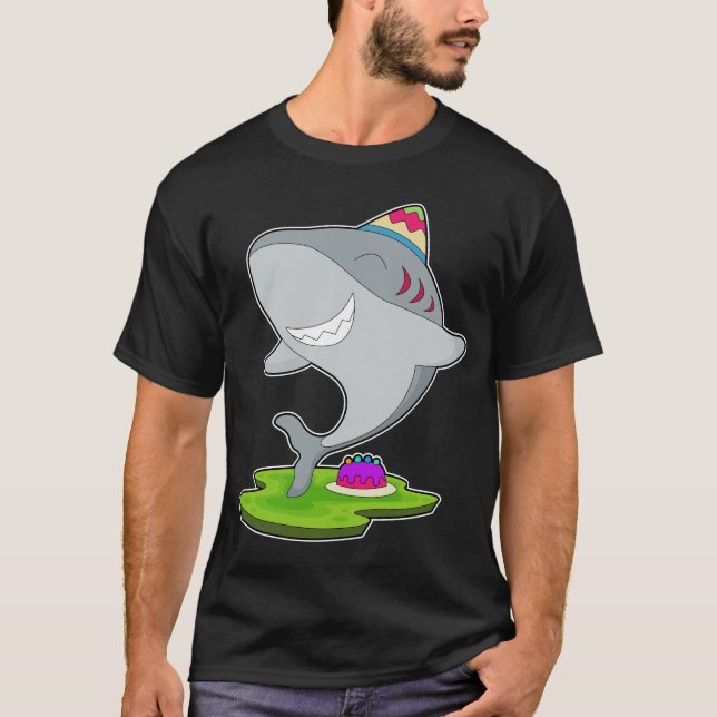 T-shirt Gâteau d'anniversaire de requin (Devant)