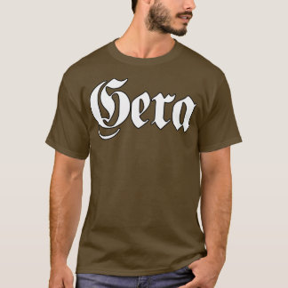 T-shirt Gera écrite avec police gothique