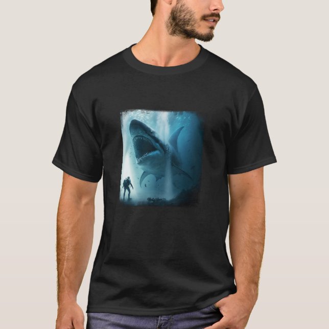 T-shirt Giant Megalodon Shark (Devant)