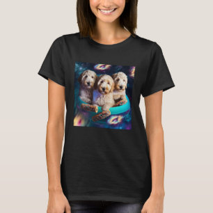 T-shirt Goldendoodle dans l'espace avec des donuts Mignons