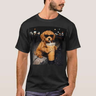 T-shirt Goldendoodle Drôle Buvant du Café Glacé Animal
