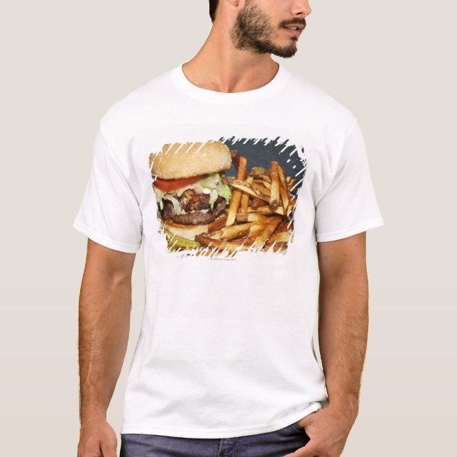 T-shirt grand double demi d'hamburger de livre fait frire (Devant)