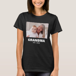 T-shirt Grand-mère a établi une photo audacieuse