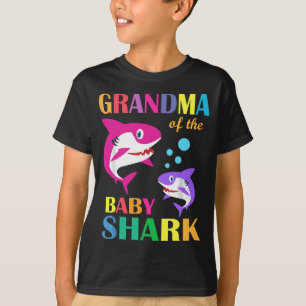 T-shirt Grand-mère du bébé requin d'anniversaire grand-mèr