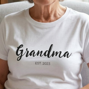 T-shirt Grand-mère établie en écriture noire