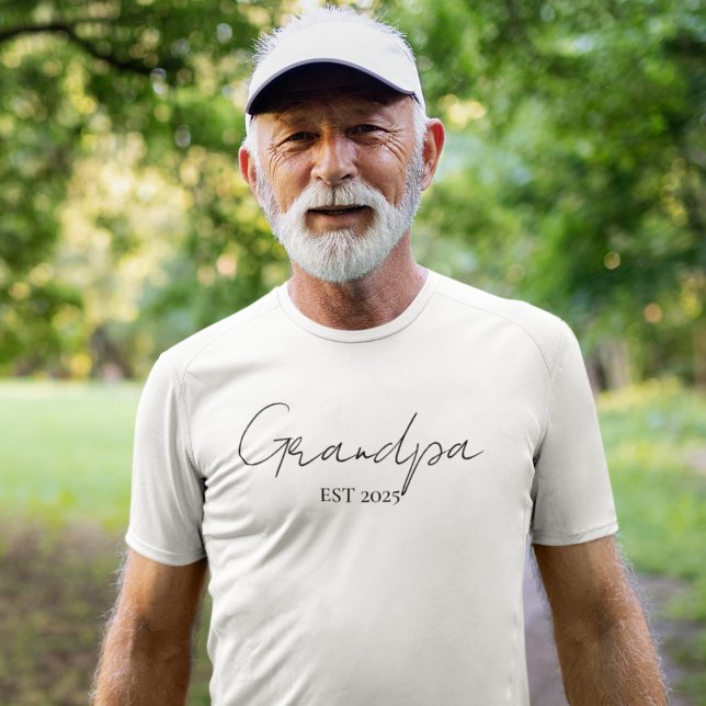 T-shirt Grand-père personnalisé EST 2025 | Nouveau grand-p (Créateur téléchargé)
