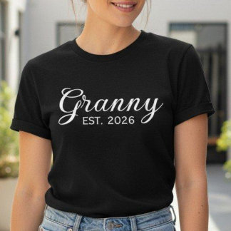 T-shirt Granny Est 2026 Pregnancy Announcement New Grandma