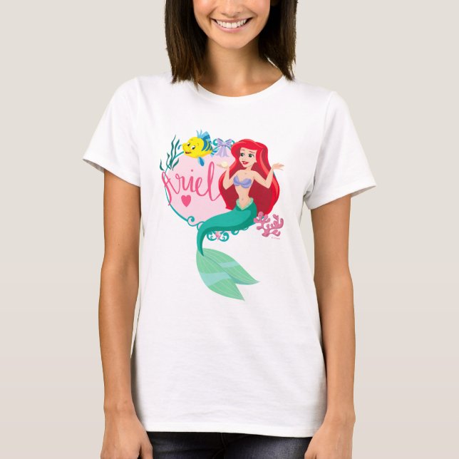 T-shirt Graphique Ariel Avec Le Nom Du Fond (Devant)