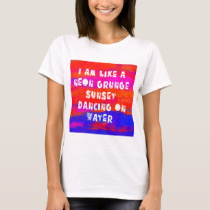 T-shirt Graphisme de typographie rétro crépuscule néon gru