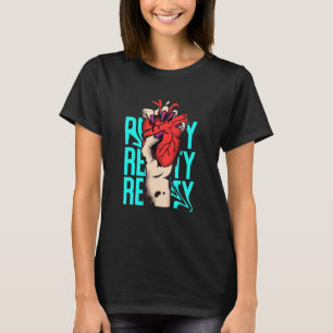 T-shirt Graphisme Main & Cœur Edgy – Illustration Pop Art