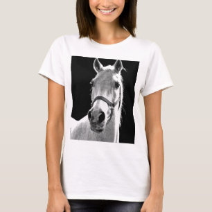 T-shirt Gros plan Cheval blanc noir en nuit