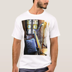 T-shirt Harpe dans la salle de musique