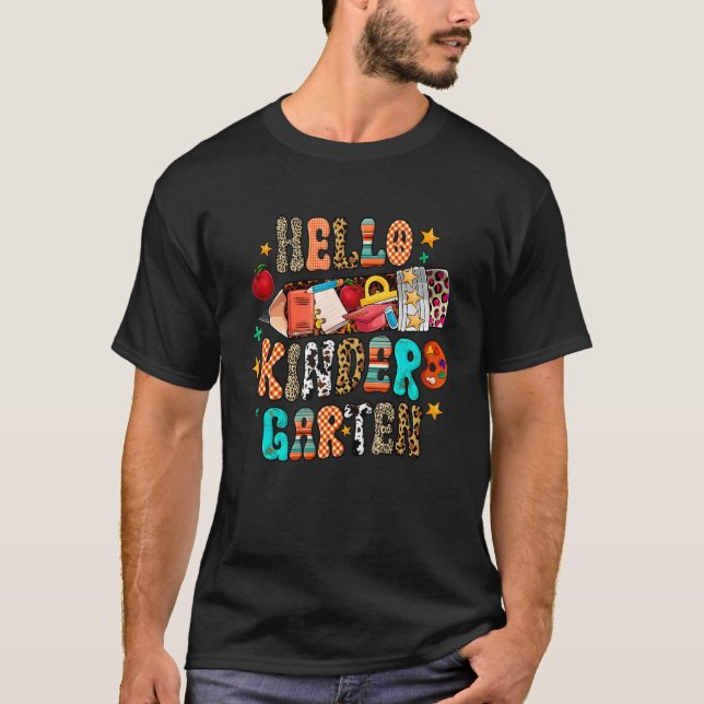 T-shirt Hello kindergarten Teacher Team Back To School Ret (Devant)